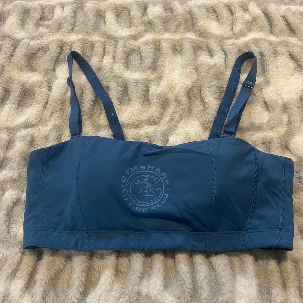 Gymshark Legacy shorts bra
